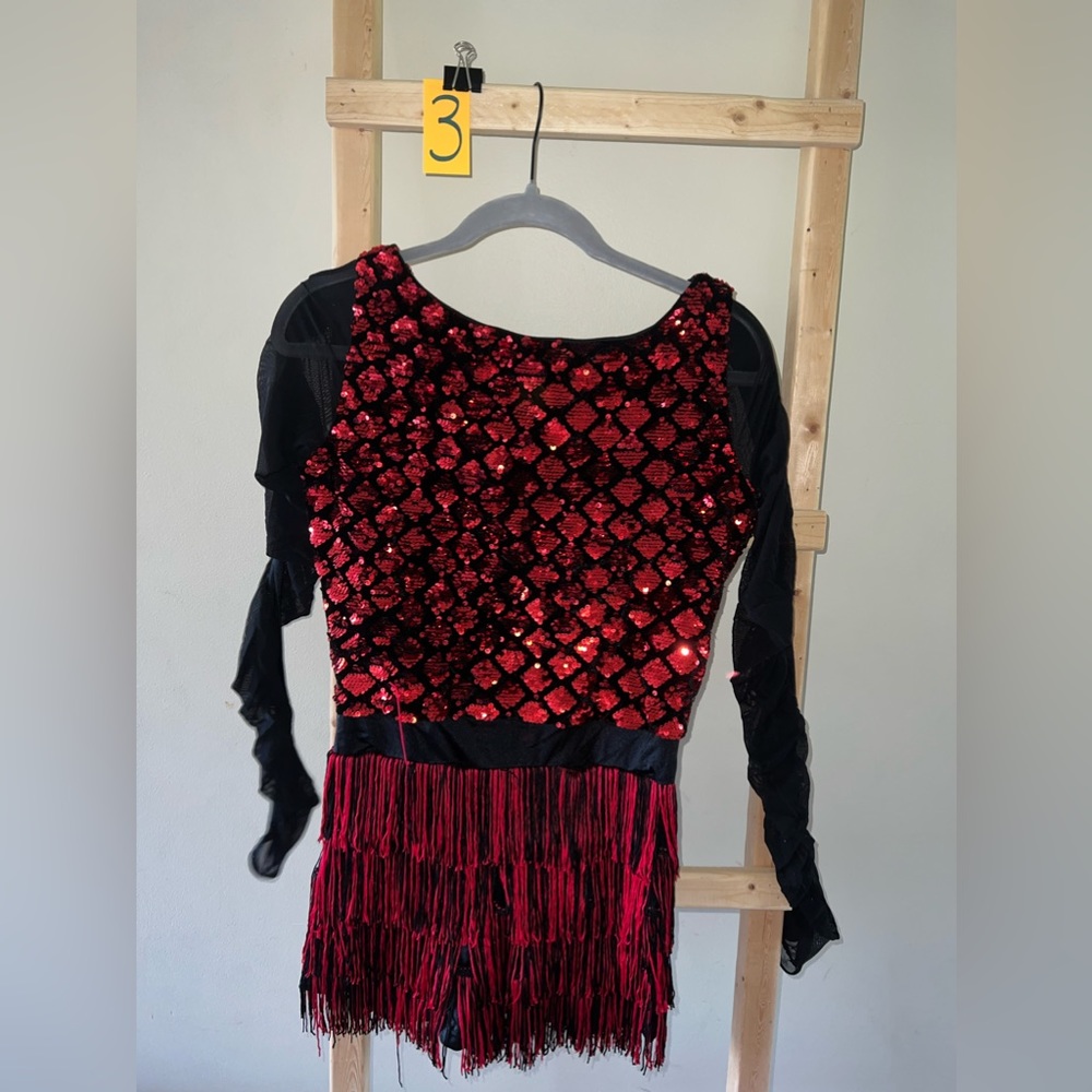 Dance costumes - Picture 3 of 14